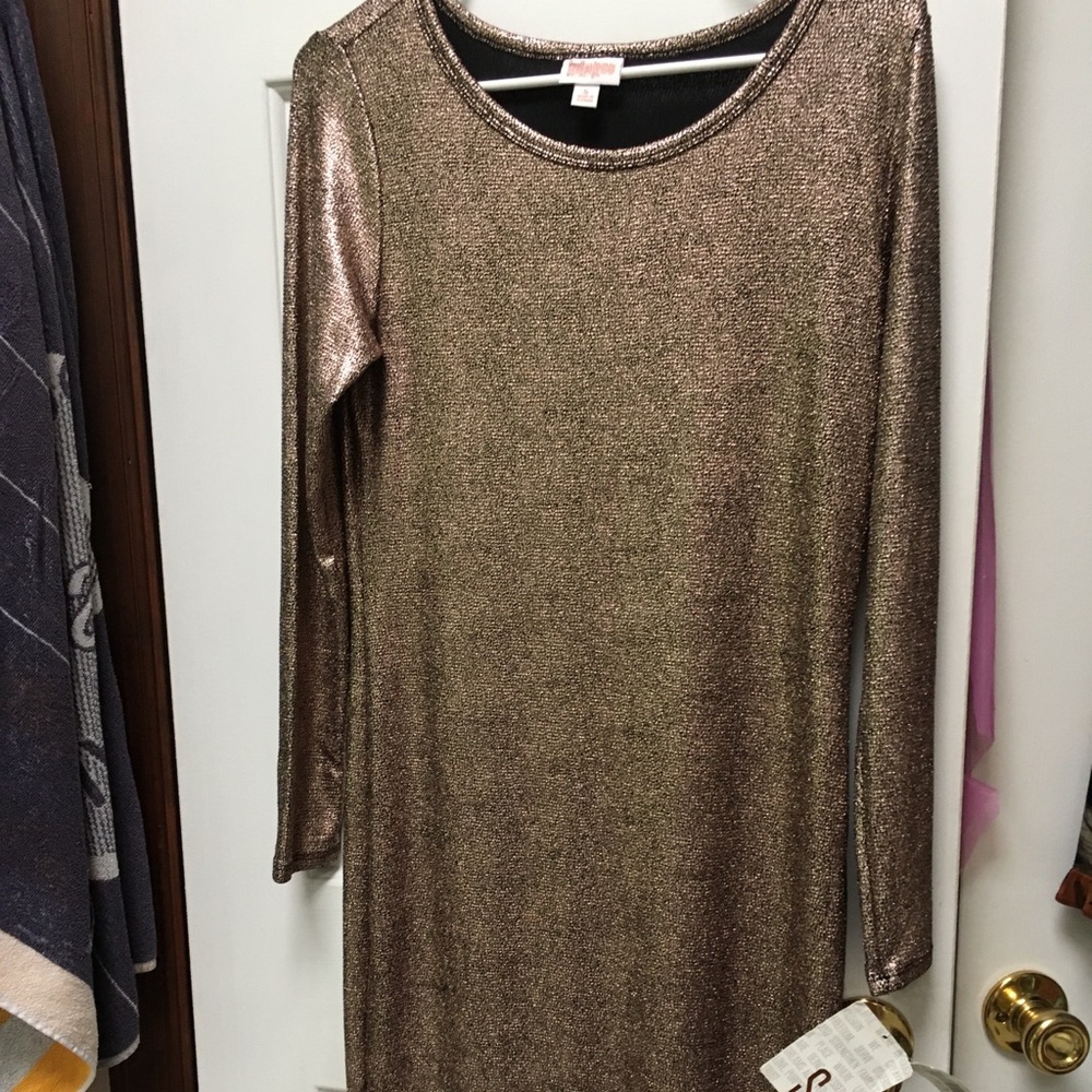 NWT Lularoe metallic gold long sleeve Debbie dress.Sz S. Very attractive skimmer